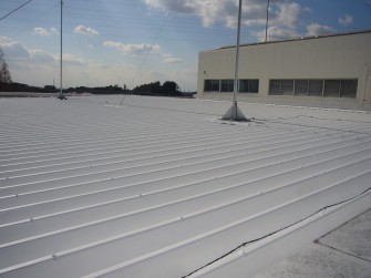 遮熱塗料ミラクール施工実績2009　静岡県　（株）資生堂　掛川工場屋根（鋼板）918㎡　S100クールホワイト施工