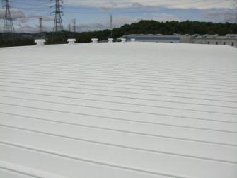 施工実績2011 貝印物流(株)物流センター屋根S100施工 遮熱塗料ミラクール施工実績2011 貝印物流(株)物流センター屋根S100クールホワイト施工