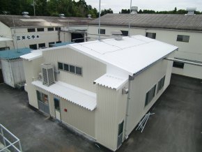 遮熱塗料ミラクール施工のお客様の声・三英化学様2