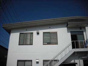 遮熱塗料ミラクール施工のお客様の声・伏見製薬様　西壁