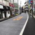 近所の遮熱性舗装