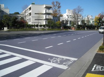 遮熱塗料ミラクール施工写真　道路　東京都新宿区四谷（外苑通り）