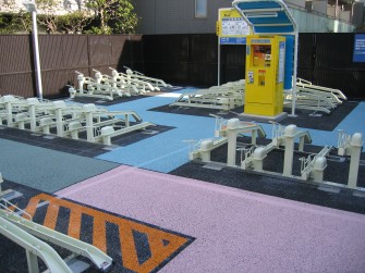 遮熱塗料ミラクール施工写真　道路　駐輪場